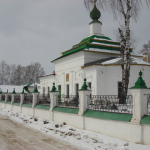 Храм Троицы Живоначальной в Смоленском
