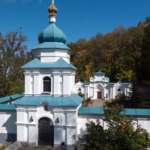 В честь прп. Антония и Феодосия Печерских мужской скит (г. Святогорск, Донецкая обл.)