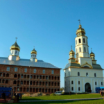В честь Жен-мироносиц женский монастырь (с. Верхние Петровцы, Черновицкая обл.)